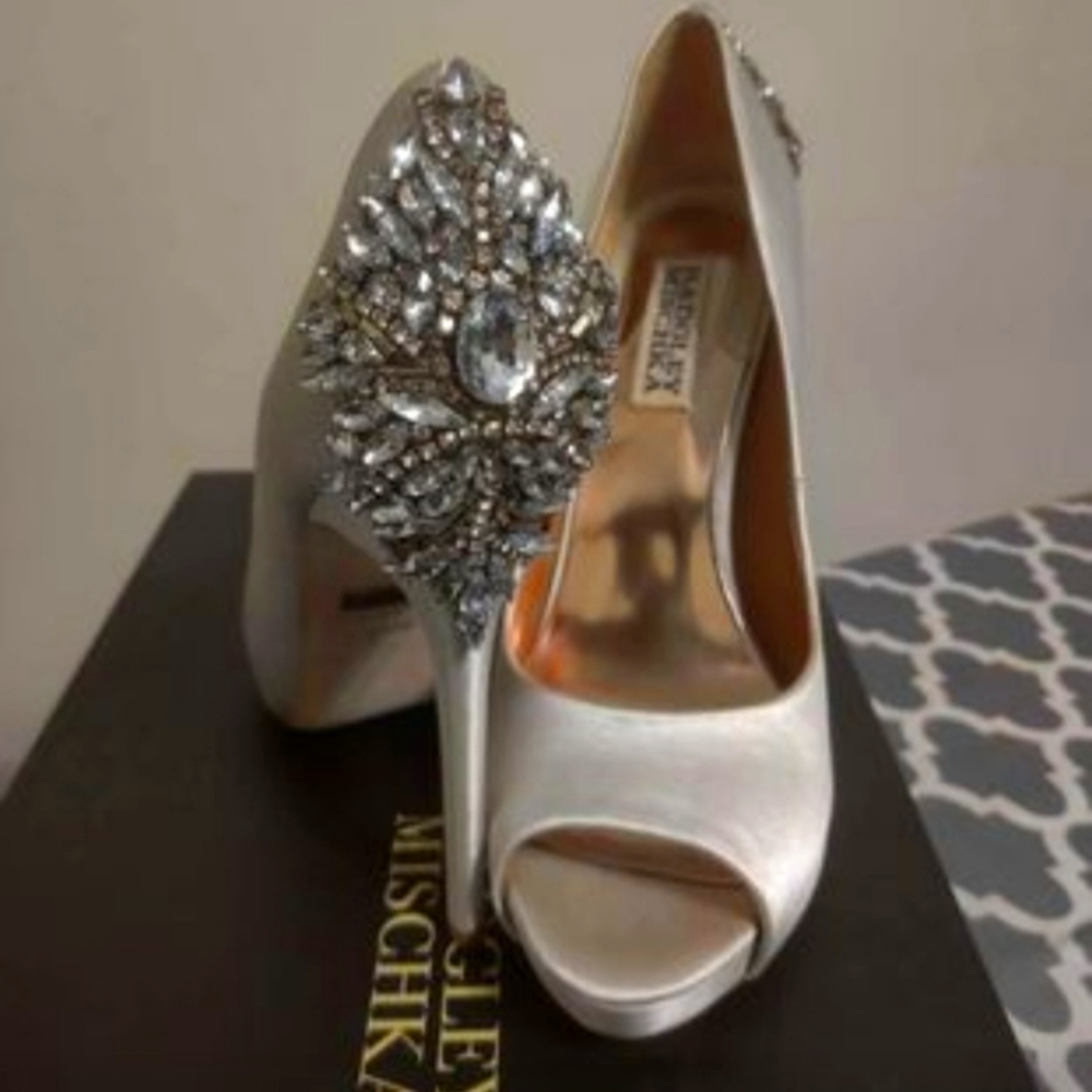 Badgley Mischka Pumps